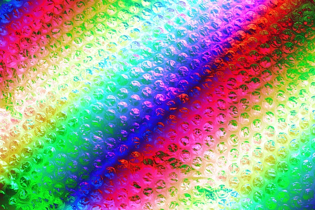 barevná bublinková fólie